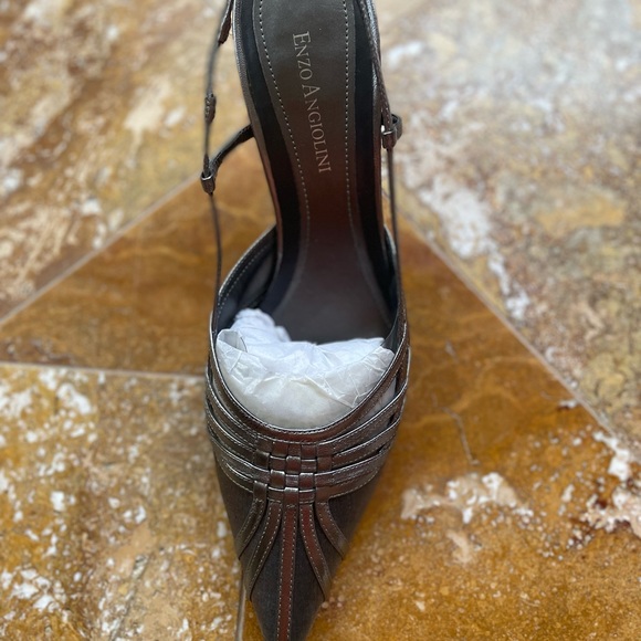 Silver heels - Picture 8 of 9